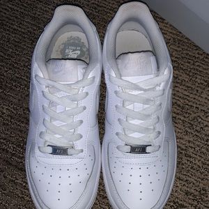 White Nike Air Force 1’s